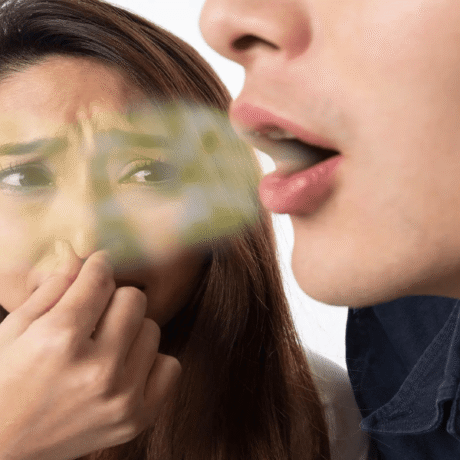 علت بوی بد دهان چیست و بهترین راه درمان آن کدام است؟