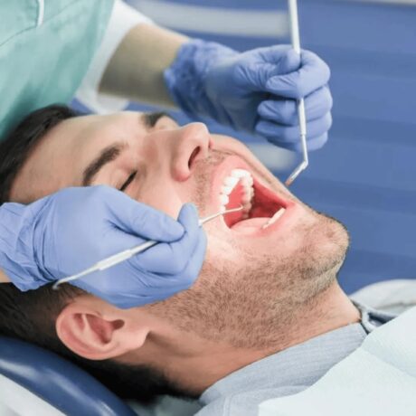 همه چیز درباره آمپول بی حسی دندان: عوارض رایج و نکات مراقبتی بعد از آن